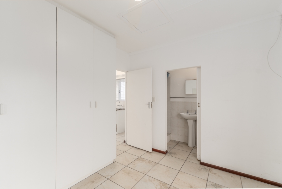 1 Bedroom Property for Sale in Strand South Western Cape